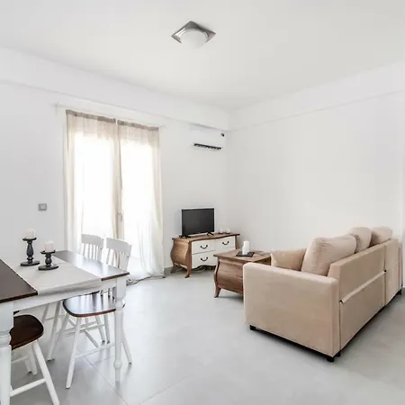 Lux 'n Comfort شقة Tínos