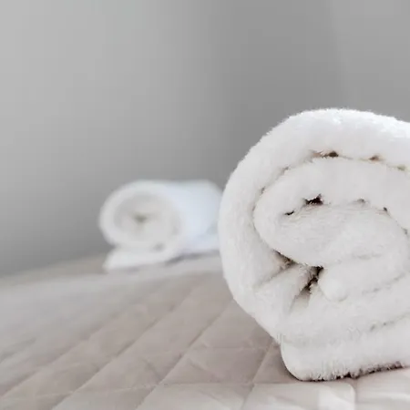 Lux 'n Comfort شقة Tínos