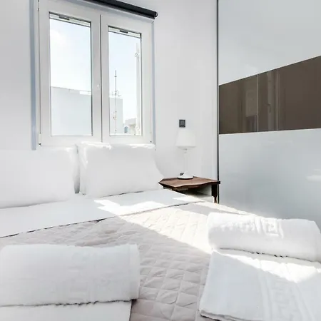 Lux 'n Comfort Apartment *