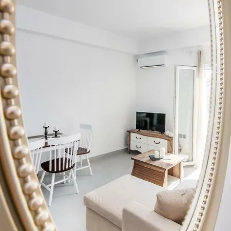 Lux 'n Comfort Apartment *