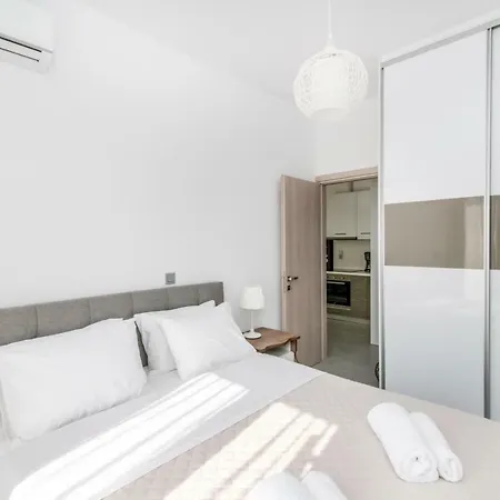 Lux 'n Comfort Apartment Tinos