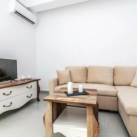 Lux 'n Comfort Apartment Tinos