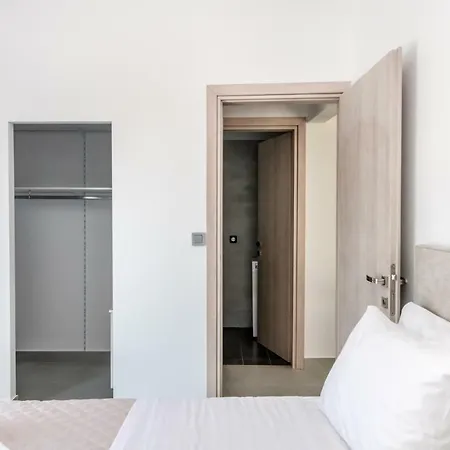 Lux 'n Comfort Apartment *